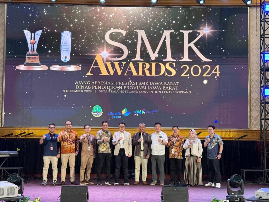 B One Corporation Hadiri SMK Awards 2024